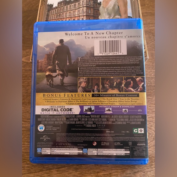 Downton Abbey Blu-ray and The book Lady Catherine and the Real Downton Abbey. - Picture 11 of 12